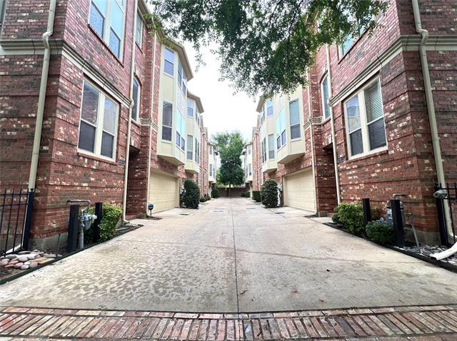 4330 Holland Ave in Dallas, TX - Foto de edificio