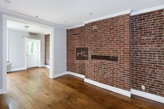 PERRY ST. in New York, NY - Building Photo - Building Photo