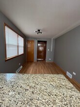 5820 S Rutherford Ave in Chicago, IL - Building Photo - Building Photo
