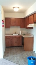 30 Thomas Rd, Unit 1FL in Aston, PA - Building Photo - Building Photo