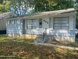 2711 Gardiner Ln in Louisville, KY - Building Photo