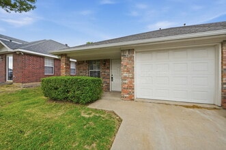 2000 Monte Cristo Way in Sherman, TX - Building Photo - Building Photo