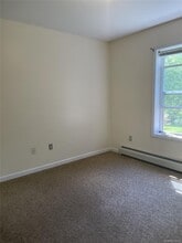 696 South St in Highland, NY - Building Photo - Building Photo