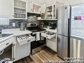 8114 Indian Bend in San Antonio, TX - Building Photo - Building Photo