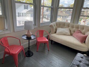 35 Dickinson Rd, Unit Unit 33 in Boston, MA - Building Photo - Building Photo