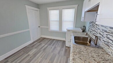 75 Forest Hills St in Boston, MA - Building Photo - Building Photo