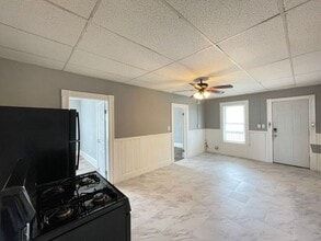 551 Somerville St in Manchester, NH - Building Photo - Building Photo