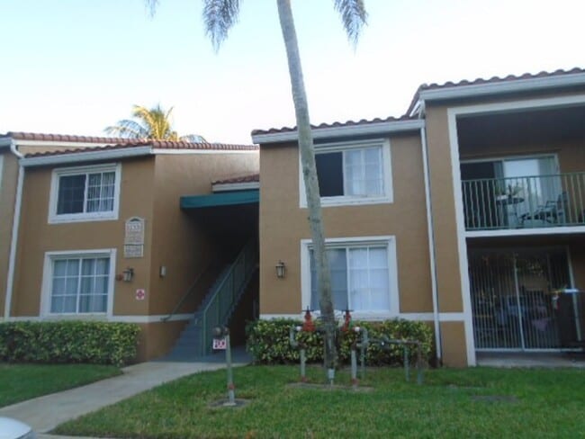 7832 Sonoma Springs Cir in Greenacres, FL - Building Photo - Building Photo