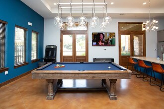 The James on South First in Austin, TX - Foto de edificio - Interior Photo