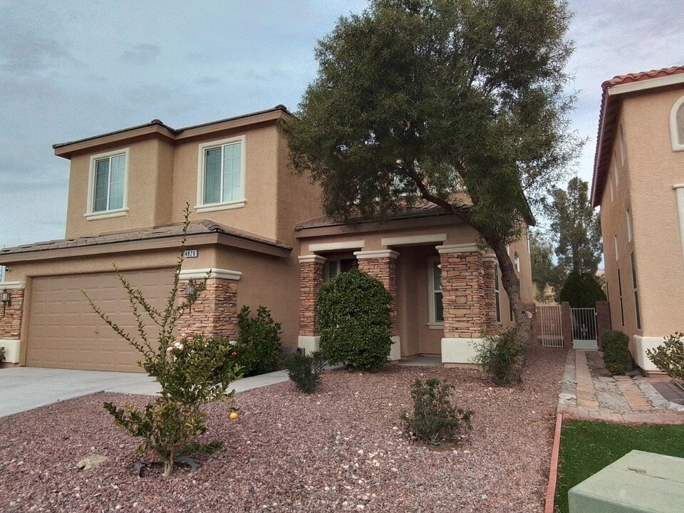 4826 Sequoia Tree Ave in Las Vegas, NV - Building Photo