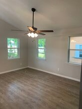 402 N Monroe St in Kaufman, TX - Building Photo - Building Photo