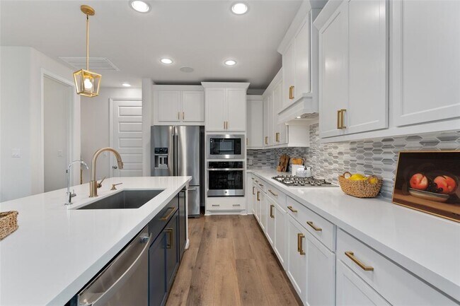 property at 2437 Burberry Ln