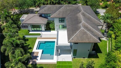 7015 Mira Flores Ave in Coral Gables, FL - Building Photo - Building Photo