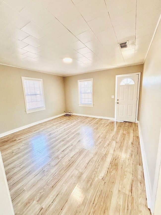 property at 257 N Pine Ave