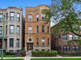 4841 S St Lawrence Ave, Unit Bronzeville - Vintage 1st floor Apartments