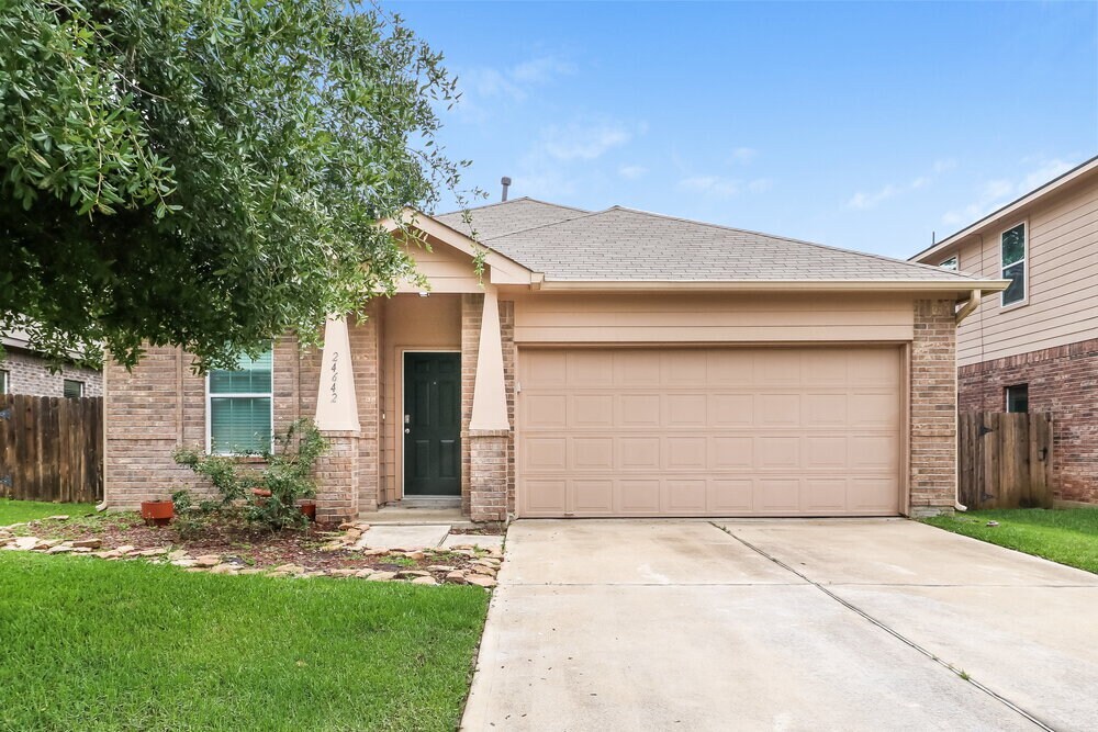 24642 Sandusky Dr in Tomball, TX - Building Photo