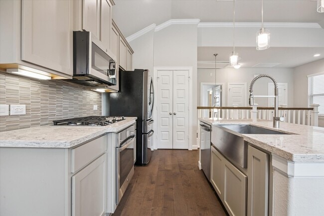 2105 Paul Quinn St in Houston, TX - Building Photo - Building Photo