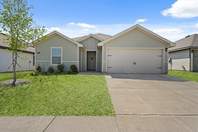 6520 Waterfall Ln in Princeton, TX - Building Photo