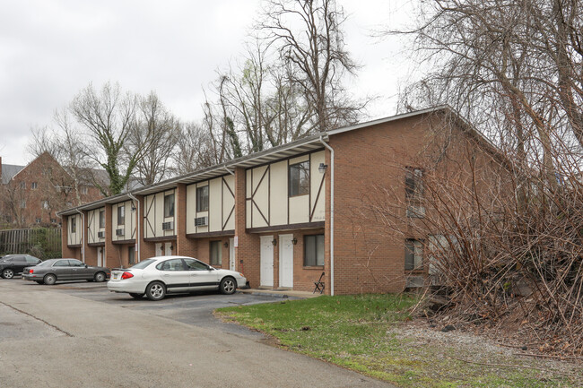 Burke Way in North Versailles, PA - Building Photo - Building Photo