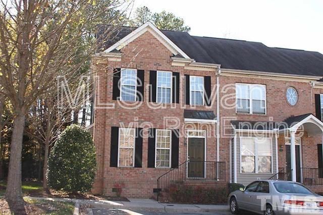 property at 22 Scottish Ln