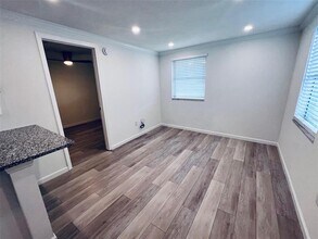 5511 Cheyenne Dr in Holiday, FL - Building Photo - Building Photo