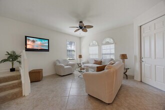 9134 Chula Vista St in Naples, FL - Building Photo - Building Photo