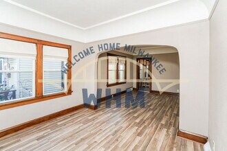 1721 S 72nd St in West Allis, WI - Building Photo - Building Photo