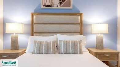 404 Gallop Ln, Unit 4204 in Charlotte, NC - Building Photo - Building Photo