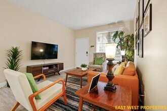 64 Costero Aisle in Irvine, CA - Building Photo - Building Photo