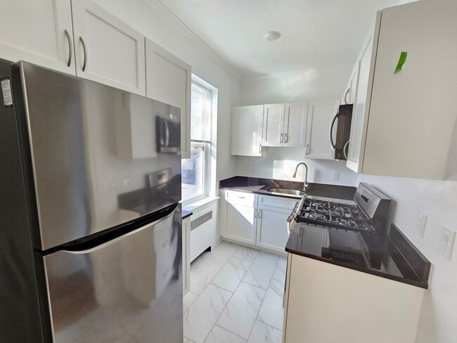 78 Kilsyth Rd, Unit 8