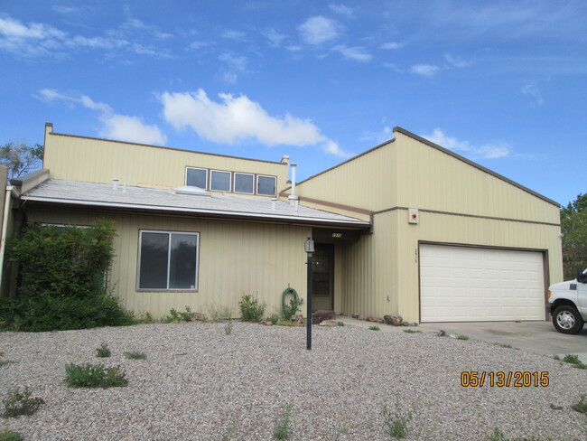 2910 Broadmoor Blvd in Rio Rancho, NM - Building Photo - Building Photo