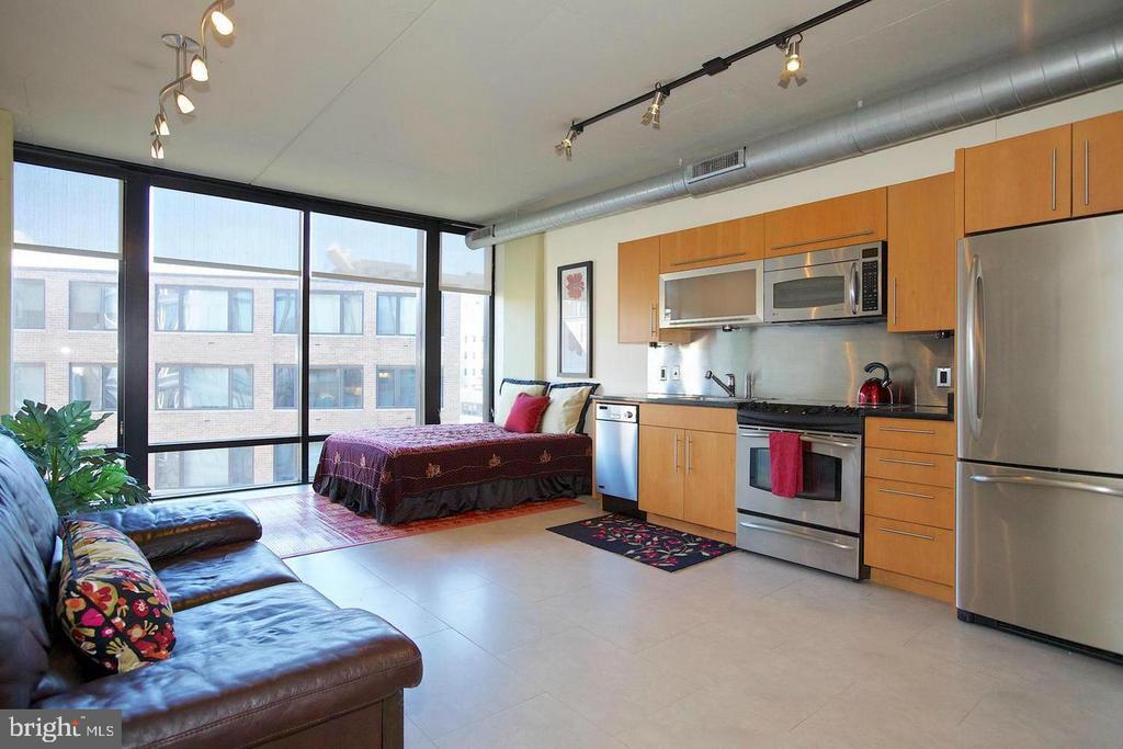 1133 14th St NW in Washington, DC - Building Photo