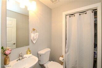 3540 Avion Woods Ct in Naples, FL - Building Photo - Building Photo