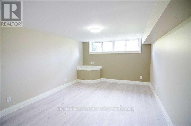 property at 54 James St