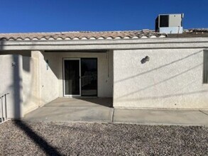 1335 N Lake Havasu Ave in Lake Havasu City, AZ - Building Photo - Building Photo