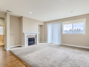 6102 NW 170th Ave in Portland, OR - Building Photo - Building Photo