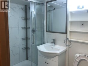 4136 Gilpin Crescent in Burnaby, BC - Building Photo - Building Photo