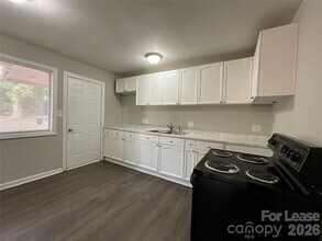 520 Blendwood Dr in Charlotte, NC - Building Photo - Building Photo