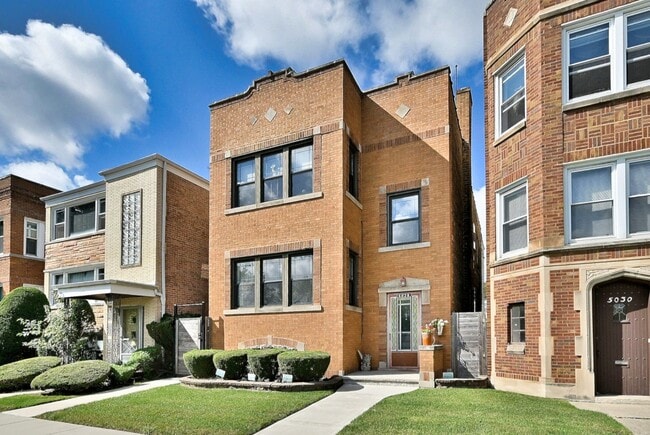 5028 N Parkside Ave in Chicago, IL - Building Photo - Building Photo