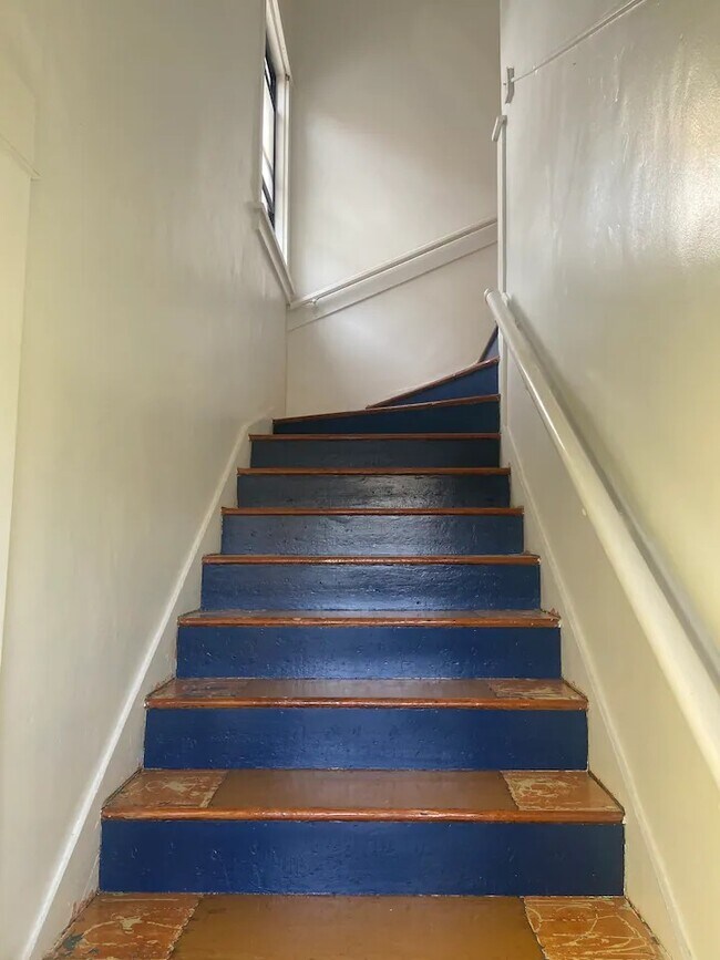 1413 Laveta Ter in Los Angeles, CA - Building Photo - Building Photo