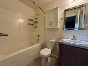 7796 Kildare Loop NW in Silverdale, WA - Building Photo - Building Photo