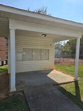 Beaver Hollow Apartments in Johnson City, TN - Foto de edificio - Building Photo