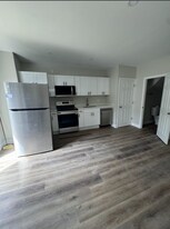 510 Main St, Unit 4 in Farmington, NH - Building Photo