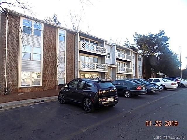9520 Shannon Green Dr-Unit -1 in Charlotte, NC - Foto de edificio - Building Photo