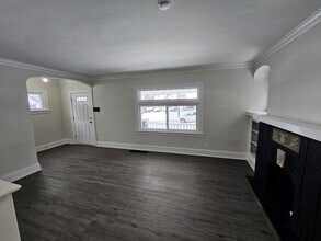 9614 McCracken Rd in Garfield Heights, OH - Building Photo - Building Photo