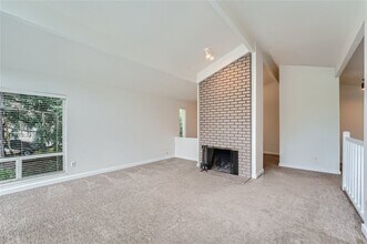 17308 NE 13th Pl in Bellevue, WA - Building Photo - Building Photo
