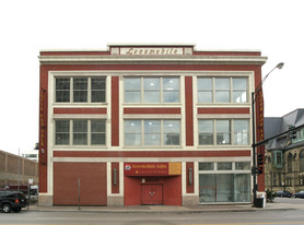 Locomobile Lofts in Chicago, IL - Foto de edificio - Other