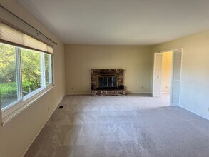 131 Tharp Dr in Moraga, CA - Building Photo - Building Photo