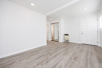 1910 Court Ave in Newport Beach, CA - Building Photo - Building Photo