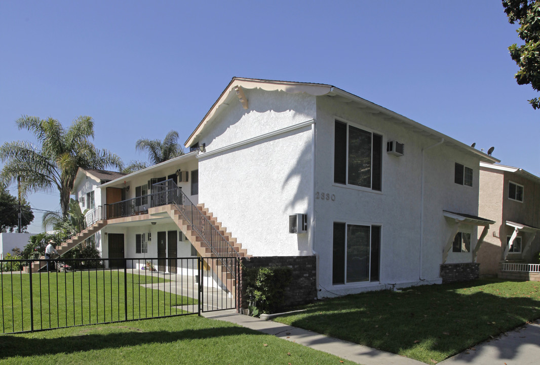 2330 Santa Fe Ave in Fullerton, CA - Building Photo